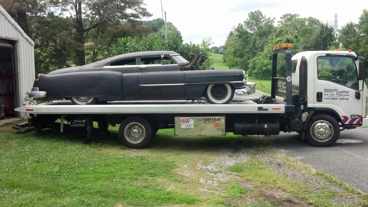 George's Custom Towing: Muscle Cars and Drive Ins
