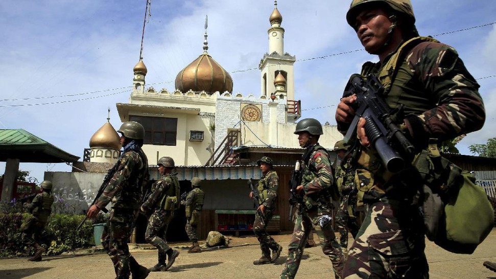 Hari Ke-empat Bentrokan, Marawi Kian Mencekam Hari Ke-empat Bentrokan, Marawi Kian Mencekam