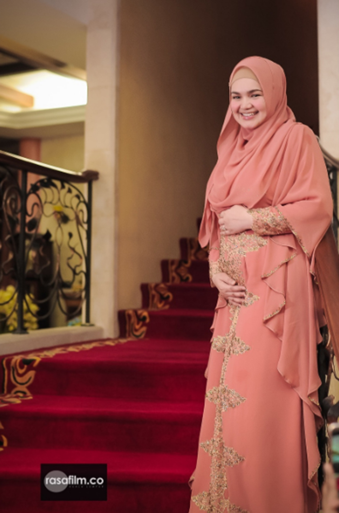 romantik sejak hamil datuk k akui siti semakin manja carian panas romantik sejak hamil datuk k akui siti semakin manja carian panas