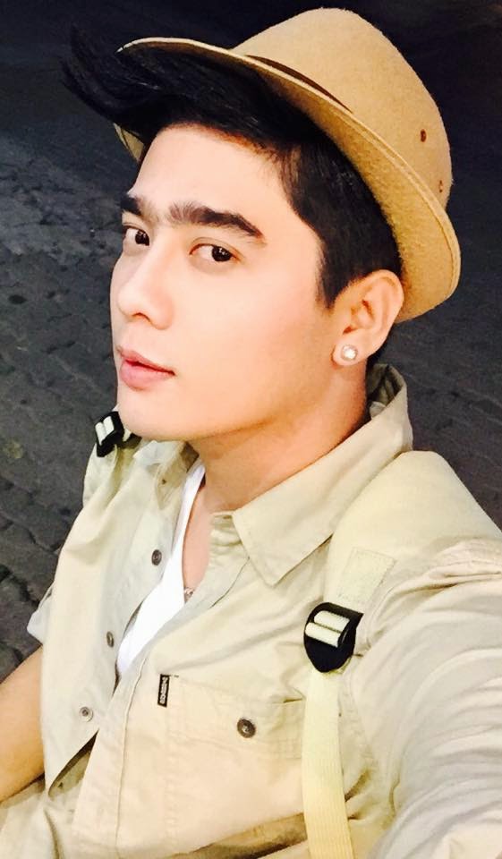 M y a n m a r H u n k s Zay Ye Htet Selfie