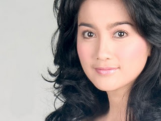 Profil Biodata Desy Ratnasari | Foto Desy Ratnasari