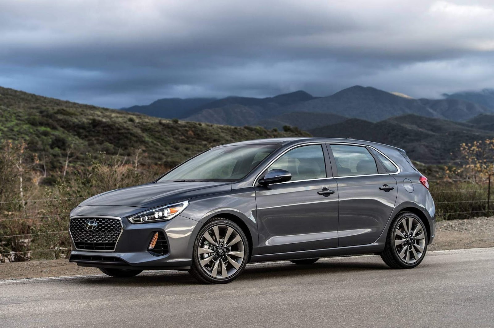 Hyundai Elantra GT Hatch 2018: o i30 chega aos EUA - vídeo