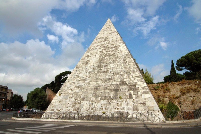 2.+Pyramid+of+Cestius,+Italy+-+5+Incredi