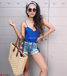 Diipa Khosla Bold Beautiful Cute Indian Bikini Model Blogger Fashion Model Stunning Pics in Bikini ~  Unseen Exclusive Series 031