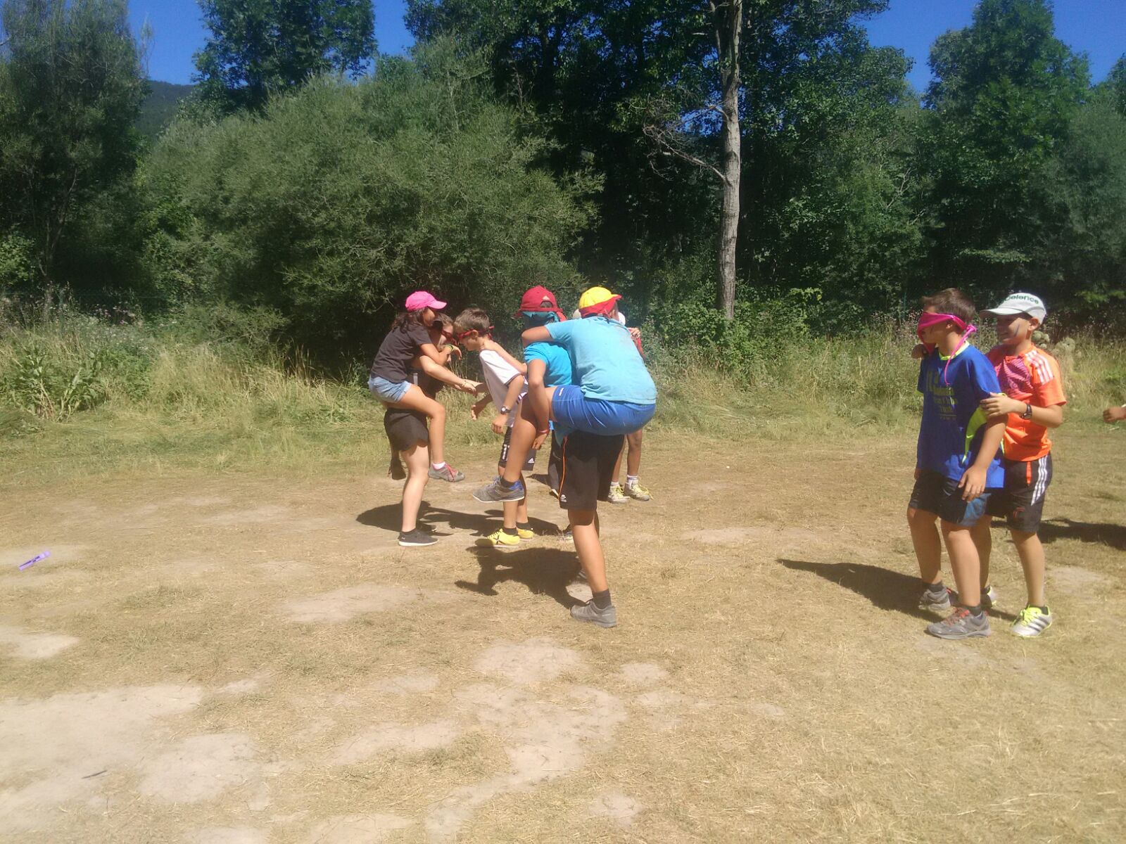CaMPaMeNTo CHeSo Día 6 juegos de río, de correr y movimiento