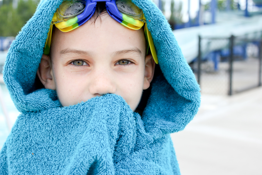 Boys Girls Kids Official Character Hooded Towel Poncho Beach Swim Holidays Bath 