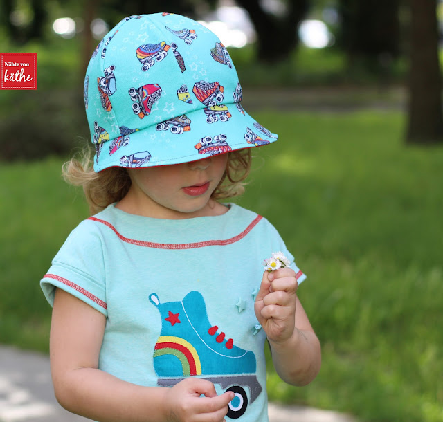 Retro-Skates von Lila-Lotta Retro-Skates von Lila-Lotta, Mini-20-Minuten-Shirt von Muckelie, Freebook Sommerhut Happy von Rosarosa, Hose aus Julika Mini von Prülla