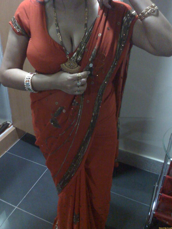 North Indian Aunty Mangalsutra
