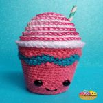 http://www.jensalittleloopy.com/crochet-unicorn-frappuccino-pattern/