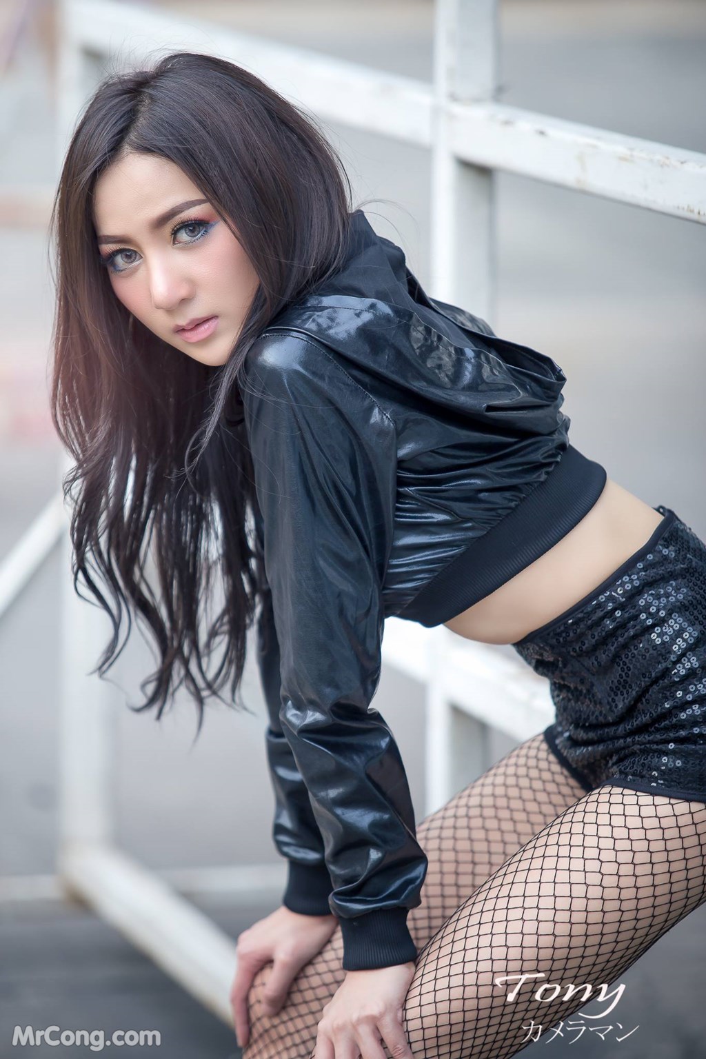 Sexy Kornrachaphat Sugas Jabjai in a bold black outfit (18 photos)