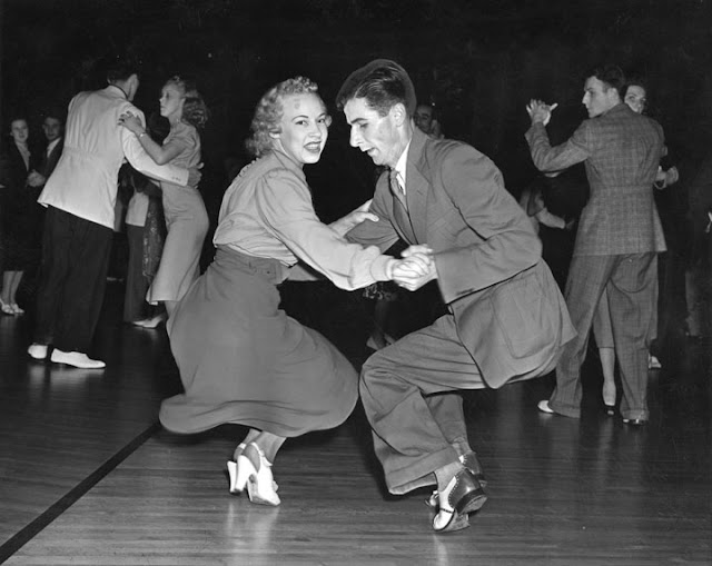 Diamond Stash Tea dances!