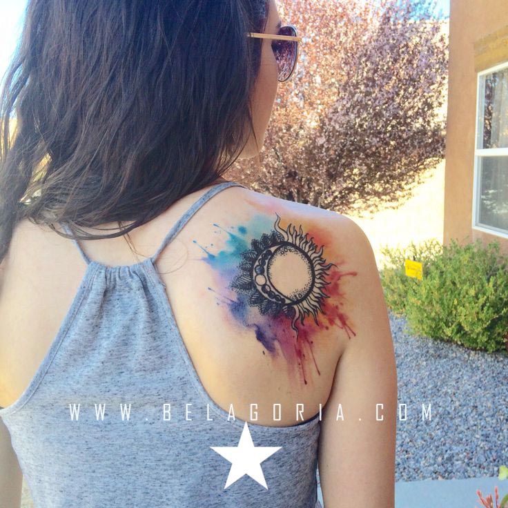 foto de tatuaje de sol y luna a color