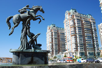 Monumento a Alberto Larraguibel y Huaso en Viña del Mar