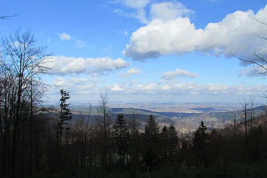 Panorama z północnego stoku Kotonia.