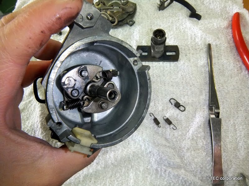 カメアリエンジンワークス製L型6気筒用レースデスビ L型レース用