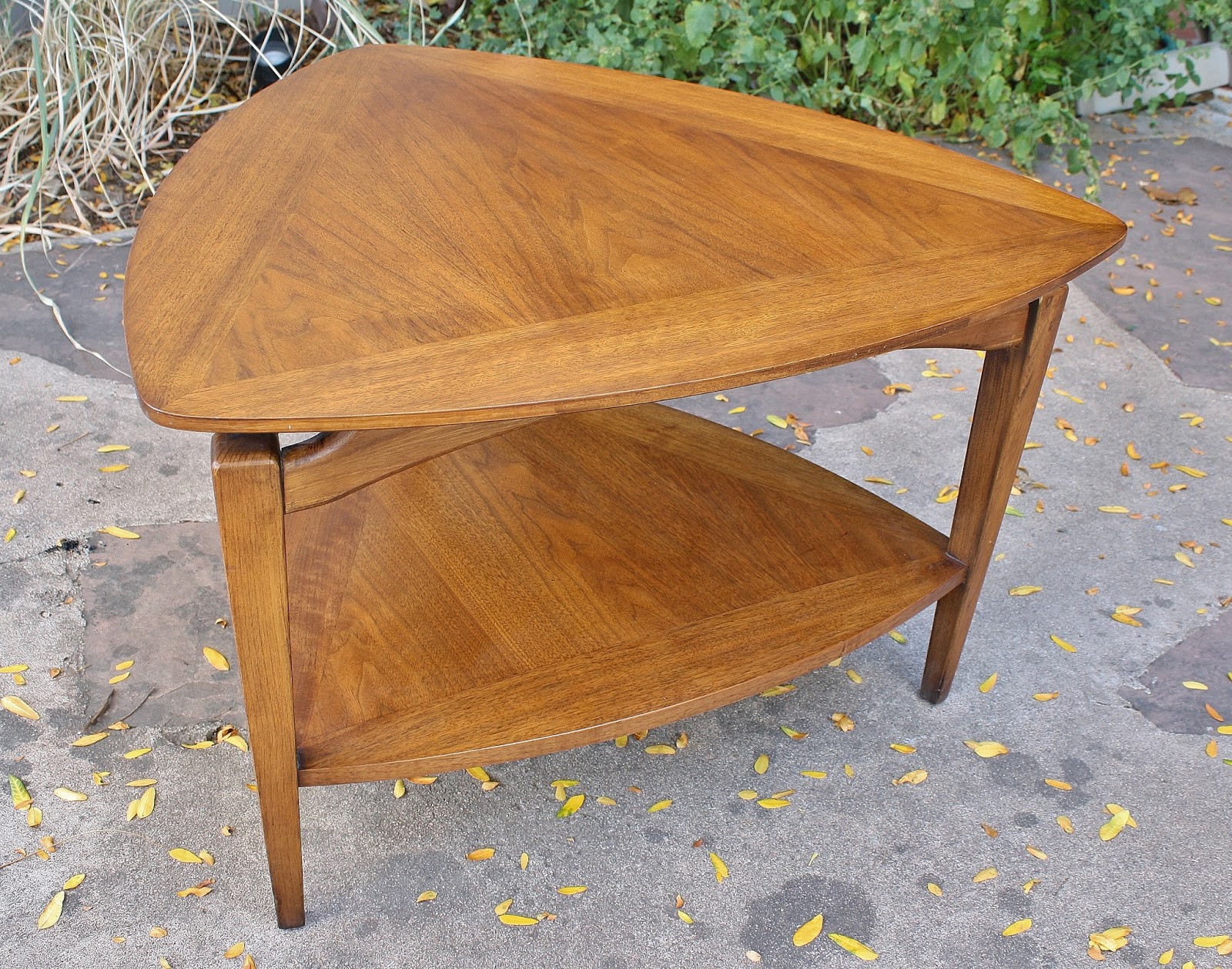 Modwerks Lane Guitar Pick End Table