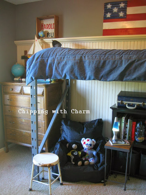 Chipping with Charm:  Getting Organized with Junk, Small Space Pallet Racking Lofted Bed...http://chippingwithcharm.blogspot.com/