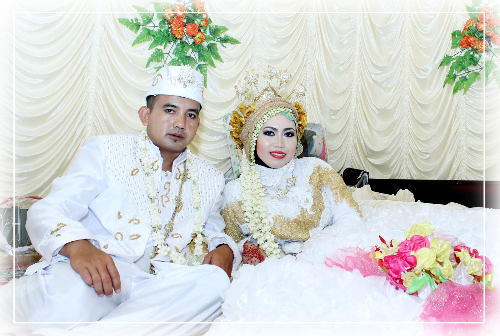 gaun pengantin berjilbab kerudung eksotis