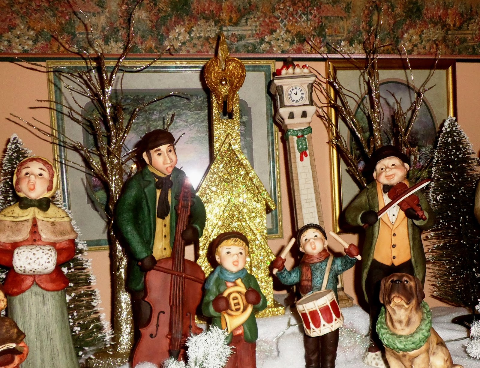 A DEBBIE-DABBLE CHRISTMAS: Christmas Reflections, Traditions and