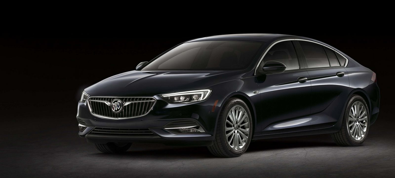 2018 Buick Regal Sportback And TourX Wagon Premiere Before New York