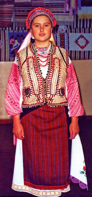 FolkCostume&Embroidery: Red sleeve embroidery of the Sniatyn district ...