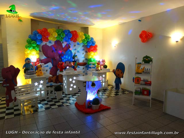 Decoração festa de aniversário infantil tema do Pocoyo - Mesa provençal simples