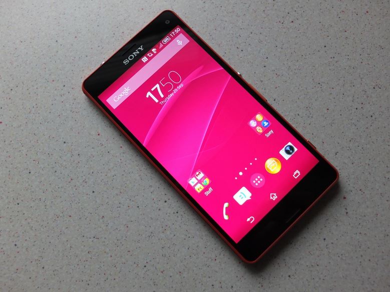 Xperia Z3 ve Z3 Compact Telefonlarında Çıkan Pembe Ekran Sorunu