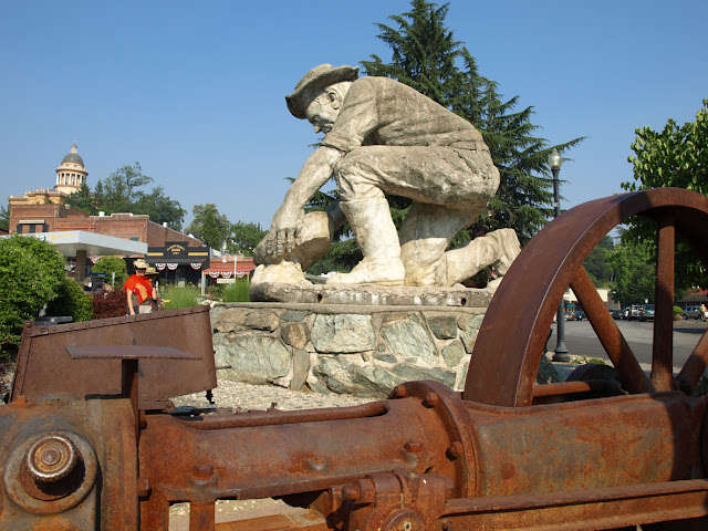 Monumento a los mineros en Auburn, California