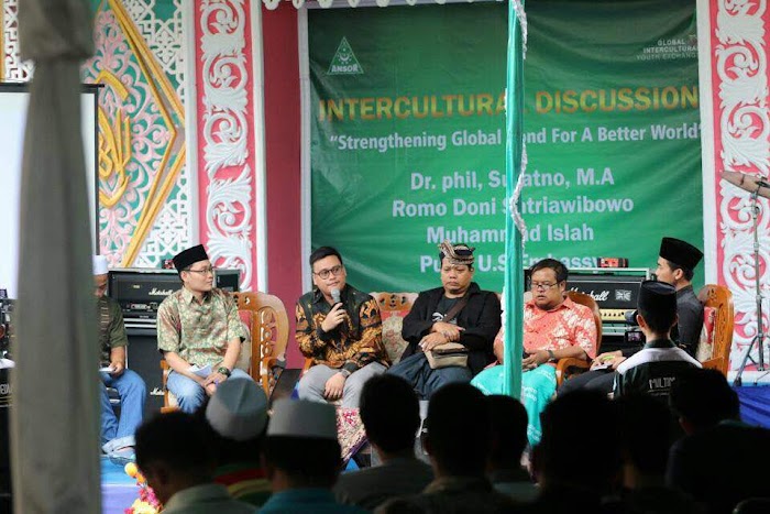 GIYE: Para Pelajar dari 23 Negara Asing "Ngaji" di Pondok Pesantren Al-Kahfi Somalangu, Kebumen