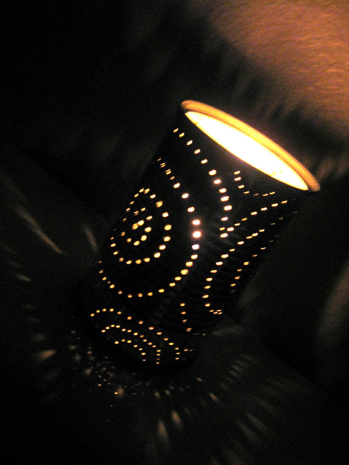 Dee.I.Y.: Tin Can Candle Holders