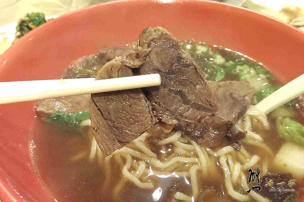 知味館麵食|台北捷運象山站美食餐廳|貓耳朵、現做麵食點心