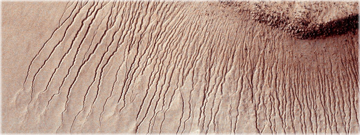 canais em Marte não são criados por fluxos de água