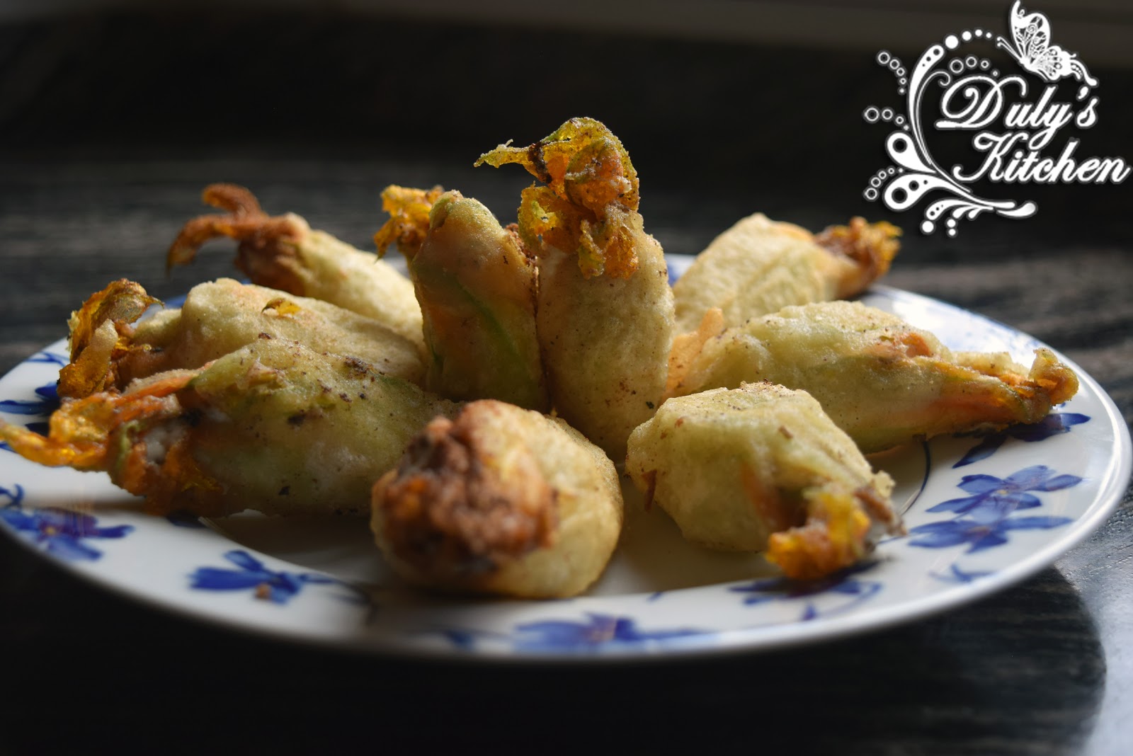 Duly's Kitchen Flor de Calabaza rellena