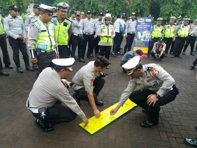 IML dan Polres Metro Jakarta Barat Sosialisasi Safety Riding IML dan Polres Metro Jakarta Barat Sosialisasi Safety Riding