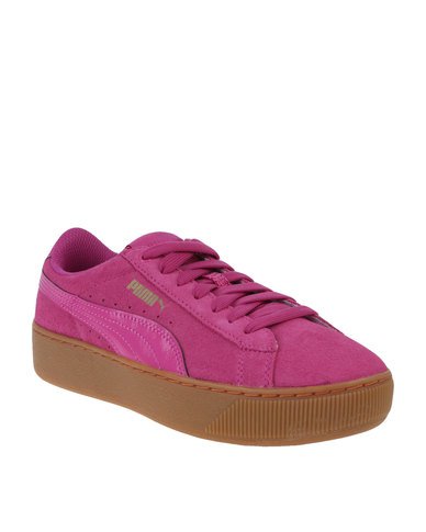 Shoe style: Suede Sneakers - Miss Rich