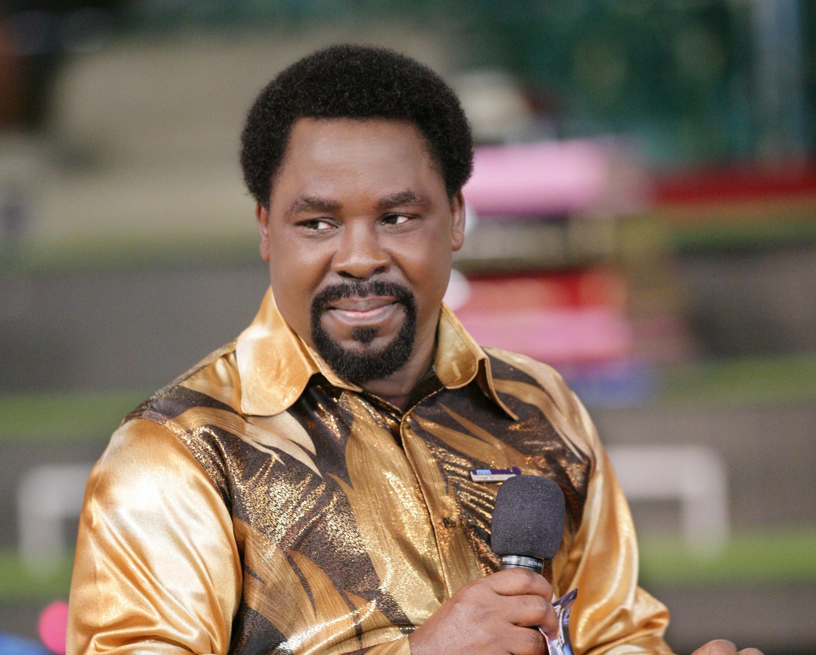 TB JOSHUA DONATES ₦7 MILLION TO OVER 150 DEPORTEES FROM LIBYA