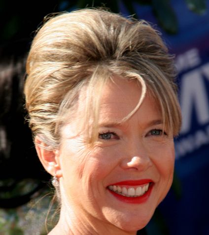 Annette Bening Hairstyles 2017.