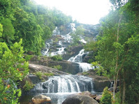 http://4.bp.blogspot.com/-HklT0GczUX0/USCCPyTbimI/AAAAAAAAC-A/tV-c3SrPzh0/s1600/air_terjun_7_tingkat.jpg