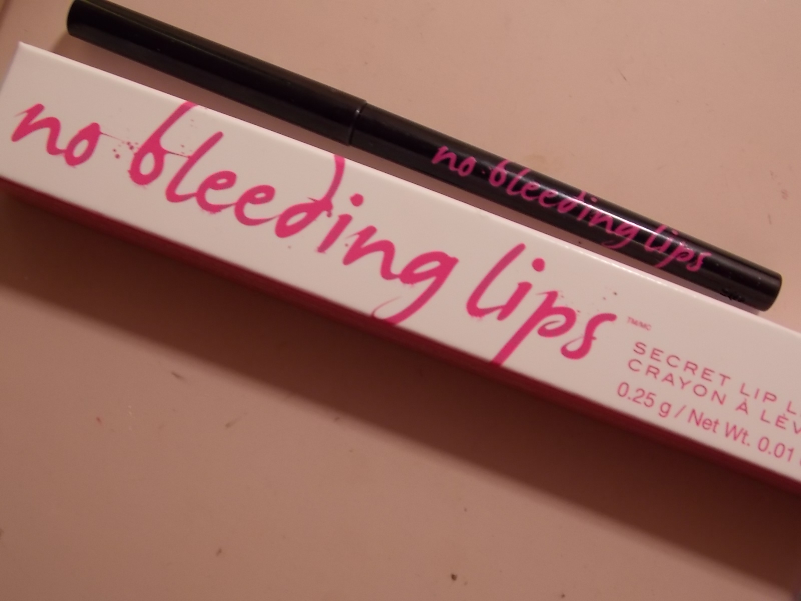 The beautiful world of Lennyn B No Bleeding Lips Secret Lip Liner Review