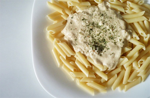 Macarrones con Salsa de Tahini
