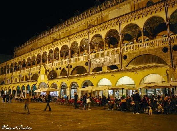 Padova, Piazza delle Erbe, Palazzo della Ragione Padova, Piazza delle Erbe, Palazzo della Ragione