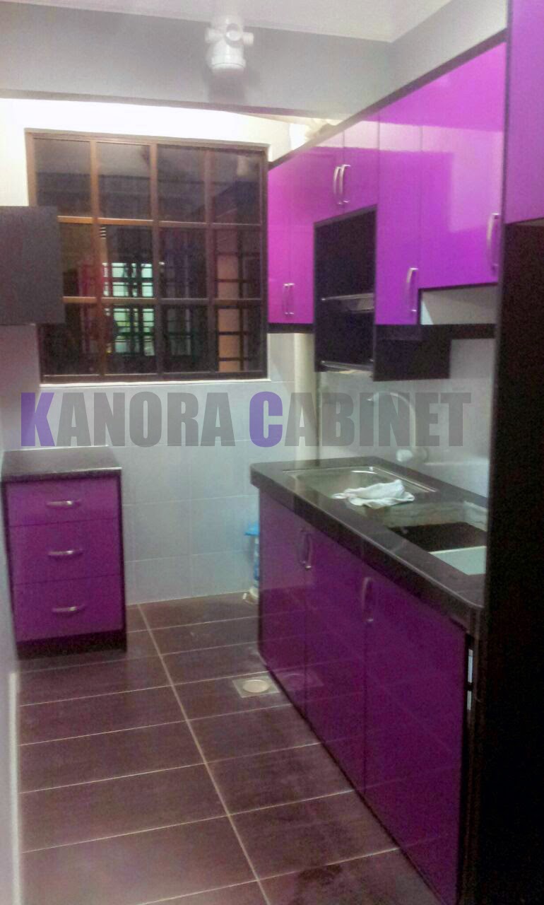 Kabinet Ungu Dapur Kanora Kabinet Ungu Ingin Menampilkan Ruang Dapur Tampak Moden Simple Gunakan Warna Material Mix Color