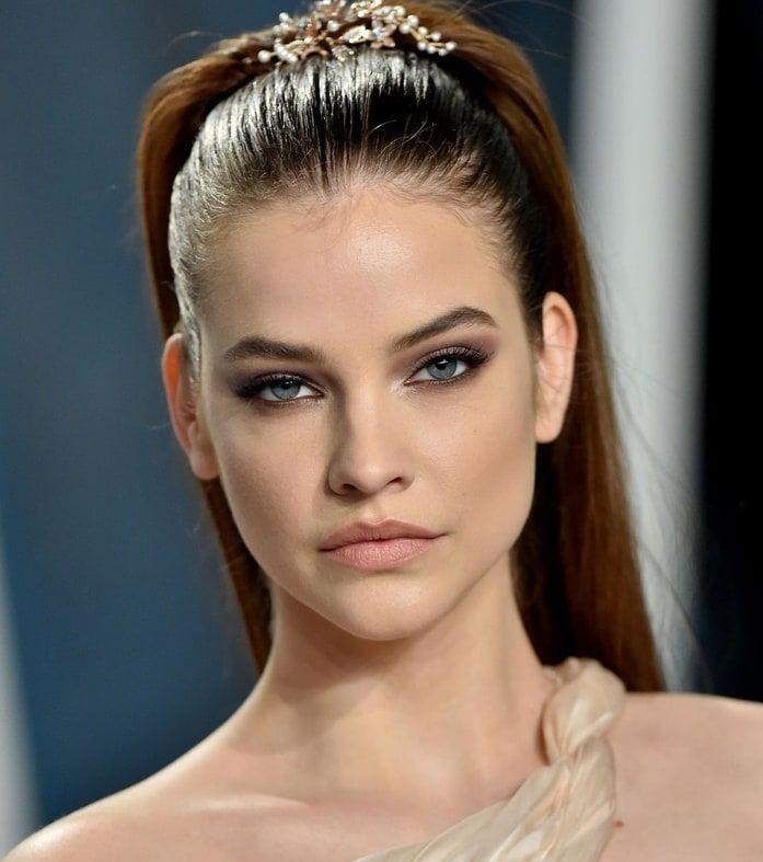 Busty Barbara Palvin in Semi Nude Dress – Vanity Fair Oscar Party 2020