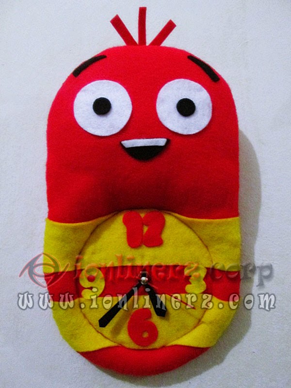 Jam Dinding Flanel Karakter Kartun Boneka Larva Red Jam Dinding Flanel Karakter Kartun Boneka Larva Red