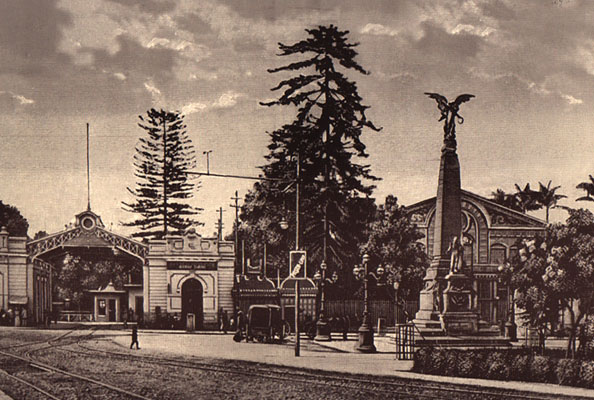 Monumento a José De San Martín (1906) en el Parque de La Exposición de ...