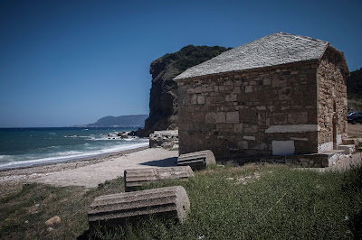 Εντυπωσιακό αρχαίο ψηφιδωτό δαπέδου σε παραλία στο Πήλιο 