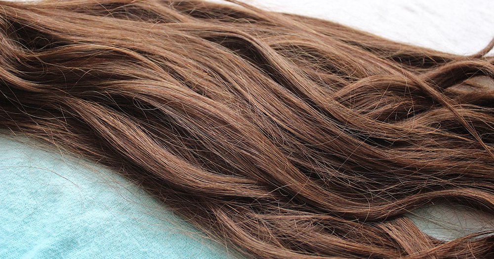 Irresistible Me Hair Extensions (Medium Brown) 200G - Review | XO | Noelle