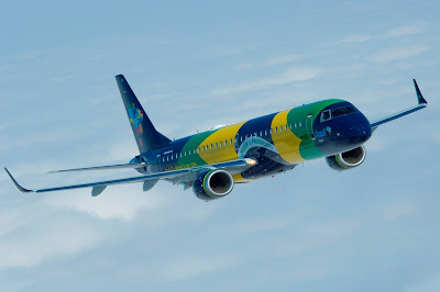 Resultado de imagem para fotos de aviao com a bandeira do brasil
