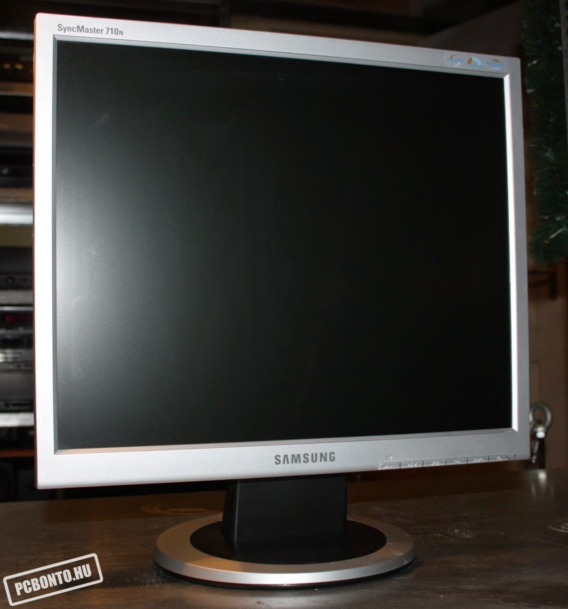 N - L - G Tehnika: Monitor Samsung 710N