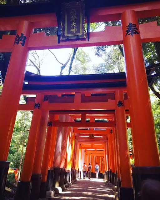 Fushimi Inari-taisha Shrine , Japan